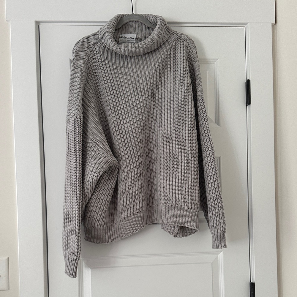 Nwot Cozy Gray Turtleneck Sweater
